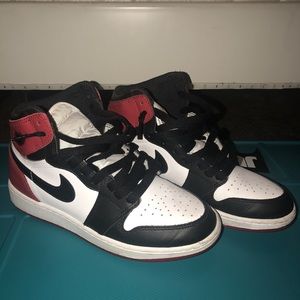 Air Jordan 1 Black Toe
